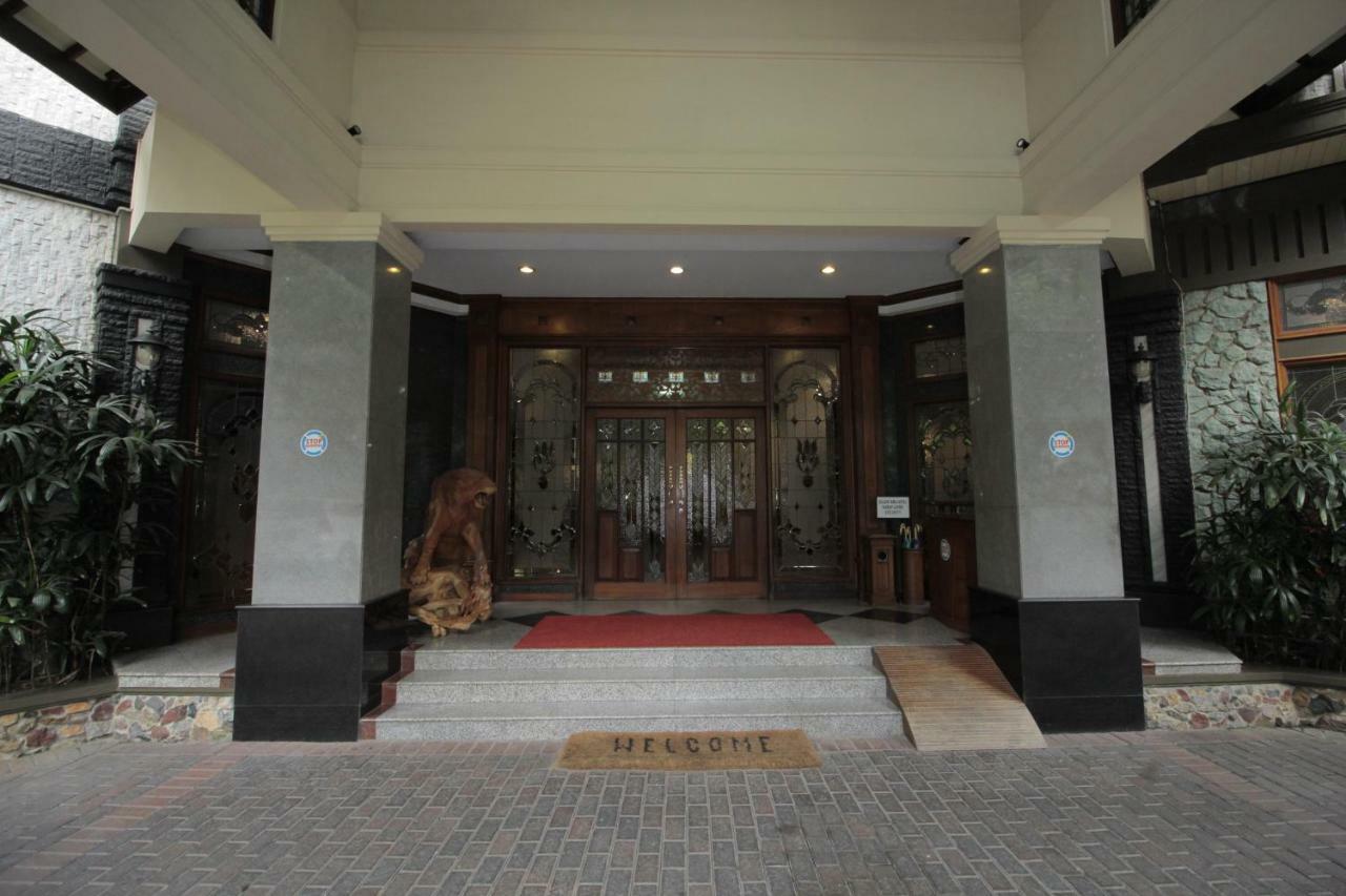 Sapta Nawa Resort 1 Gresik Exteriör bild